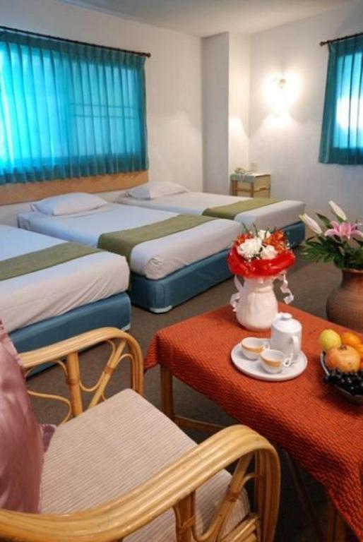 Tawan Court Hotel Chiang Mai Bilik gambar