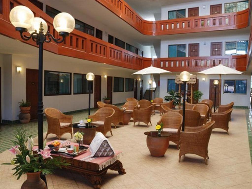 Tawan Court Hotel Chiang Mai Luaran gambar